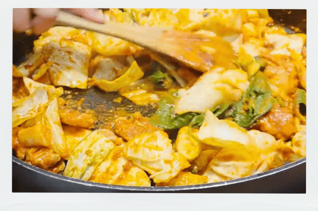 닭갈비 (dalggalbi)